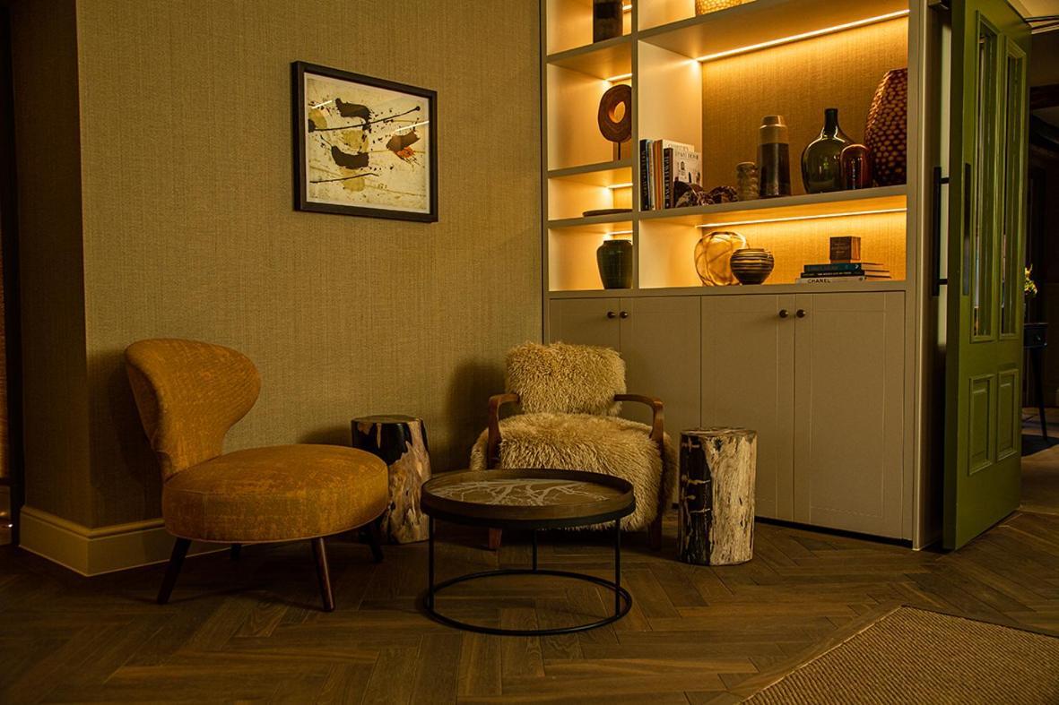 Falcon Hotel توسيستر المظهر الخارجي الصورة