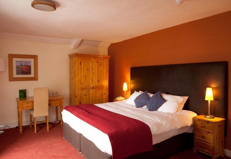 Falcon Hotel توسيستر الغرفة الصورة